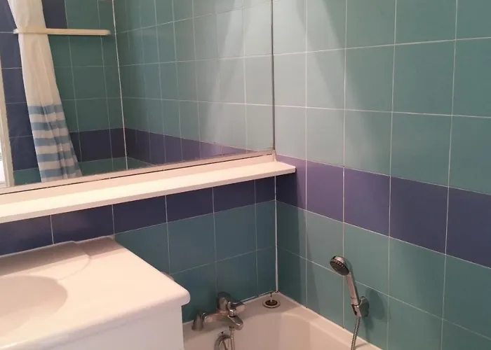 Les Pins Bleus Apartment